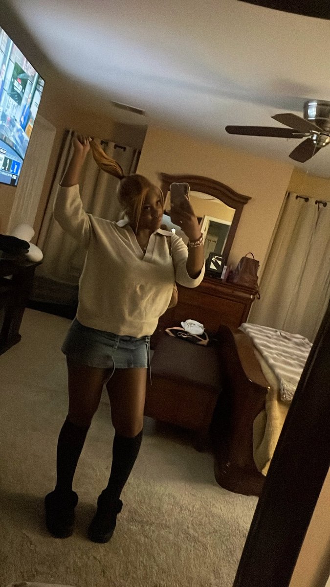 304forliyaa's tweet photo. im really such a cutie . https://t.co/UBYg6j3OLn