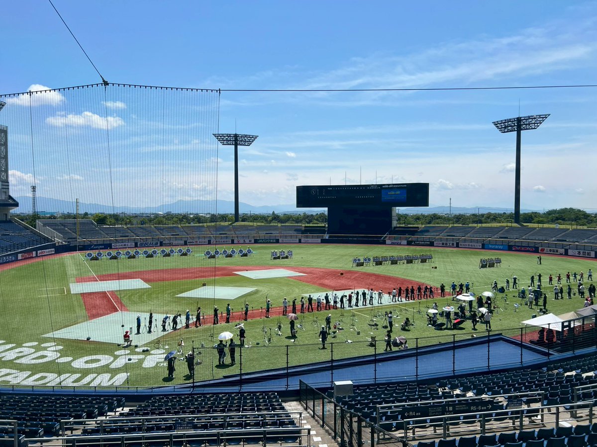 hardoff_archery's tweet photo. 昨日、第17回ハードオフ杯選手権アーチェリー大会を開催しました。
約110名の選手にご参加頂きました。
ありがとうございました！
#ハードオフ　#アーチェリー
#エコスタ https://t.co/HDdAkuY3rC