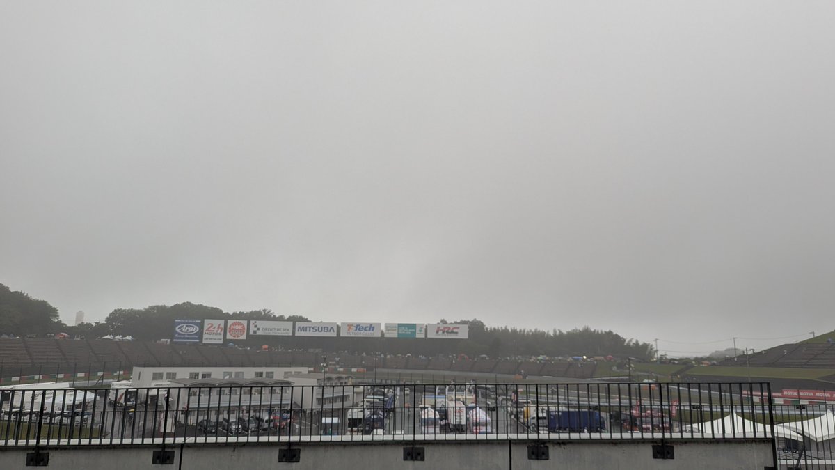 720rider's tweet photo. 大雨やん(・∀・)

#EWC
#鈴鹿8耐 https://t.co/kW3Yvv41Nq