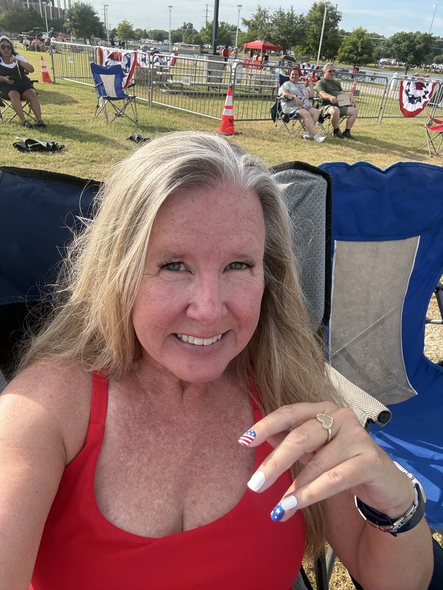nan430's tweet photo. #fouthonthebrazos @BrenanDaniel3 @ChaseD2528 https://t.co/Q8chckjWxw