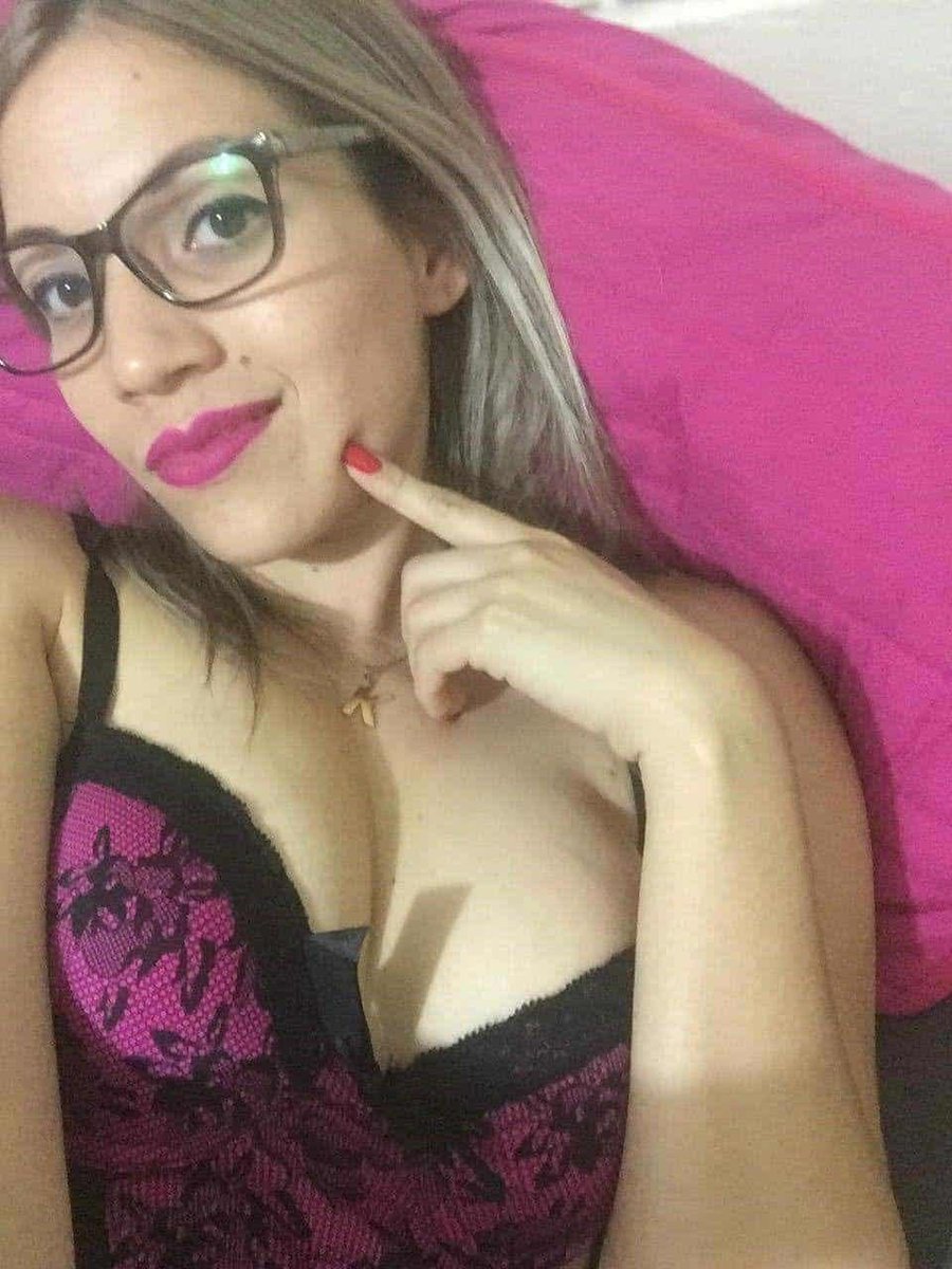 BrbaraRodr0yt's tweet photo. @ASophie76042 32 años 
Casada pero no Santa 🥱 https://t.co/eKb4wTlm3k