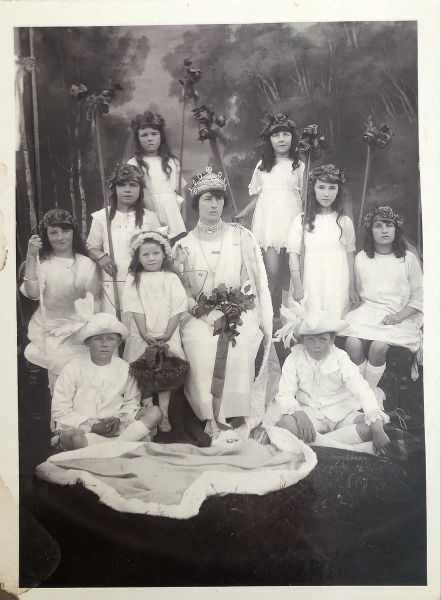 JPHando's tweet photo. If you have a box of photos tucked away in your attic somewhere, consider adding them to https://t.co/FFX3x31u82 so other descendants can enjoy them. 

I’ve just received a heartfelt thanks from a distant relative for doing so. Share the love! https://t.co/gESTQr2pvB