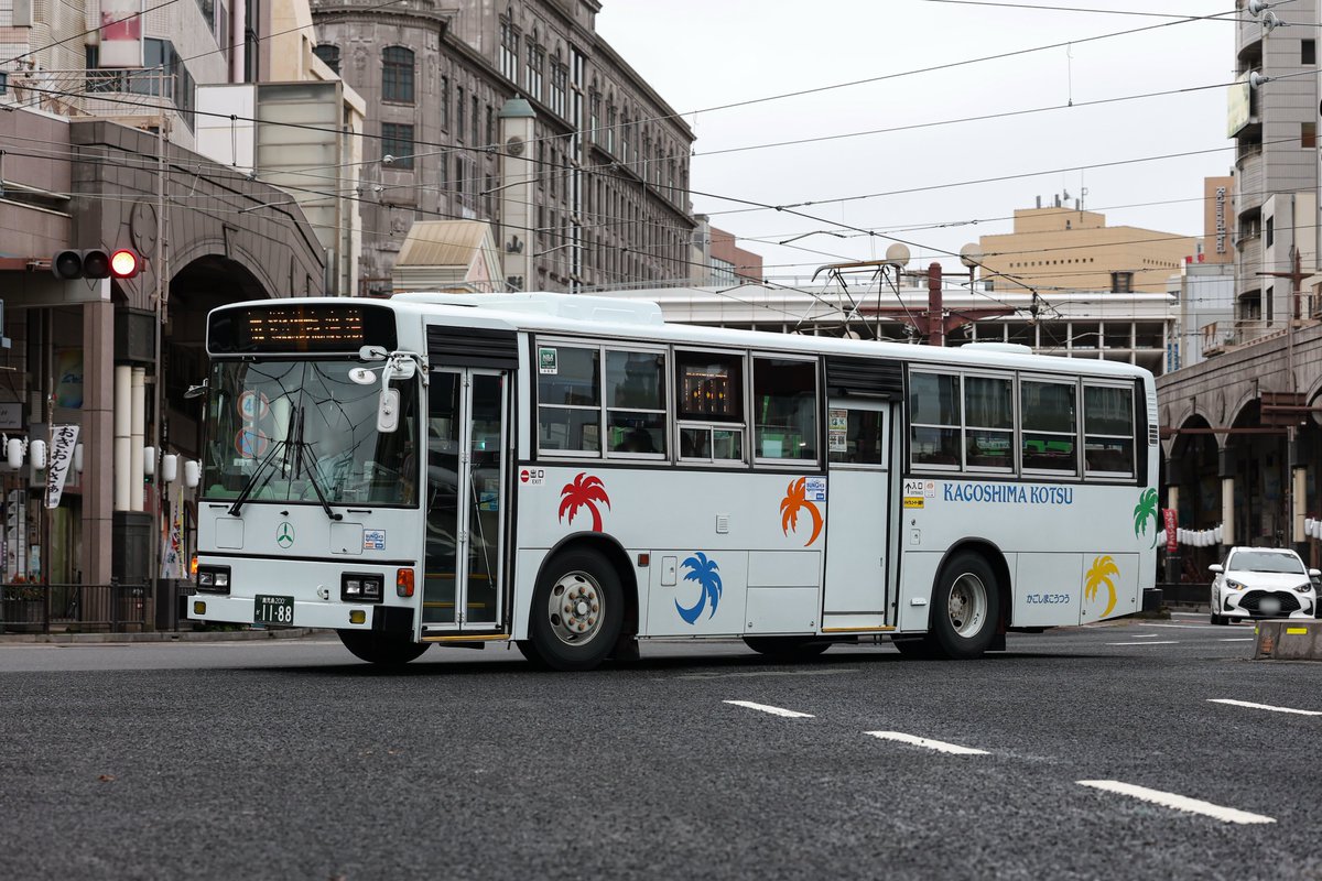 mtmtdayooo's tweet photo. 鹿児島交通
鹿児島200か1188
KC-HT2MMCA

銀サッシのとても綺麗な京成中古のブルリ
個人的に1番好きなタイプのブルリです https://t.co/yLdOQ4nQp3