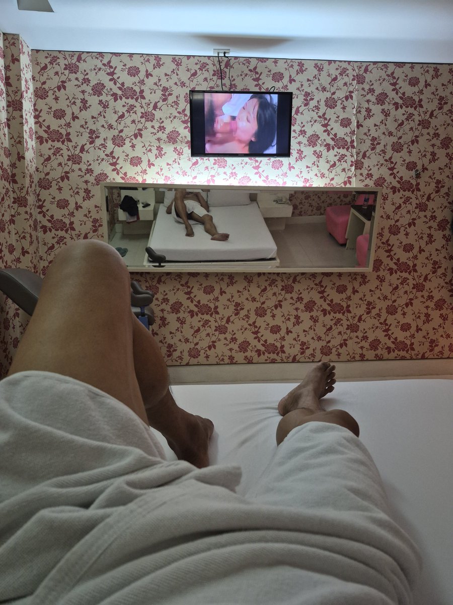 Casanava11's tweet photo. วันนี้ใครว่าง มานอนดูหนังกัน 😜 https://t.co/4p9LKQKPNG