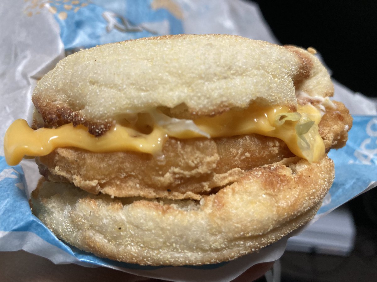 SAN0301SAN's tweet photo. うん。メキシカンやわ👍
メキシカンタコスチーズチキンマフィン🍔 https://t.co/mCHO9pKoLe