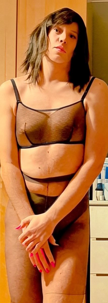 SissyBoiSandy72's tweet photo. Sissy for exposure. Curtsy https://t.co/ky1WyAthHx