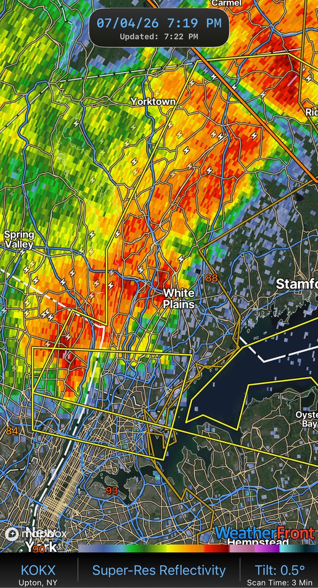 Empire_Weather's tweet photo. @NWSNewYorkNY multiple trees falling in Southern Westchester in the past 5 minutes. https://t.co/Y5RnP2Ii4u