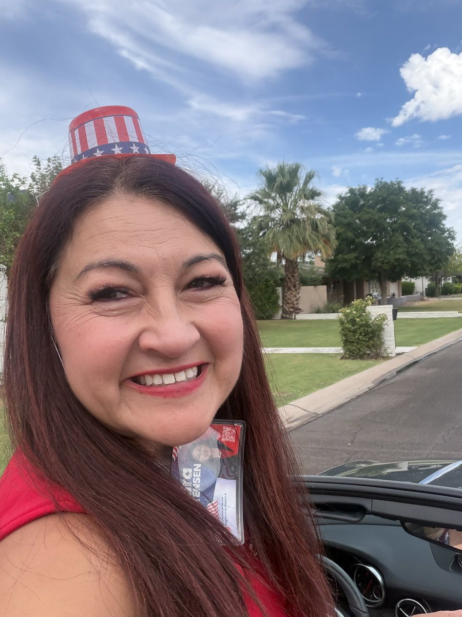 SandraForAZ's tweet photo. What a wonderful morning at the Arcadia parade! 🇺🇸 I fell in love ❤️ with this incredible community. Waving flags, cheering neighbors, kids on bikes — this is what community is all about. Grateful to celebrate our 250th Independence Day with all of you.
#SandraForArizona #LD4 #Educate #Prosper #Protect #HappyFourthOfJuly