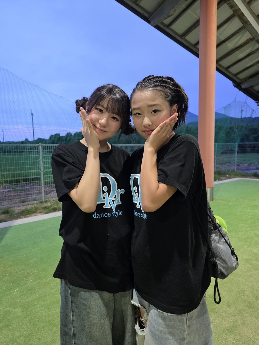 fxrch189's tweet photo. 2026.7.4
鳥取県大山町「第44回こうれいふるさと祭り」今回はアイドルSEA BLOOMとしてでわなく、Divrダンススタイルとして、ステージ出演後の、りの&はゆちゃんでありんす♪ #Divrdancestyle #rino #hayu #こうれいふるさと祭り #こうれい上屋付き多目的広場 https://t.co/j6thYa5qlb