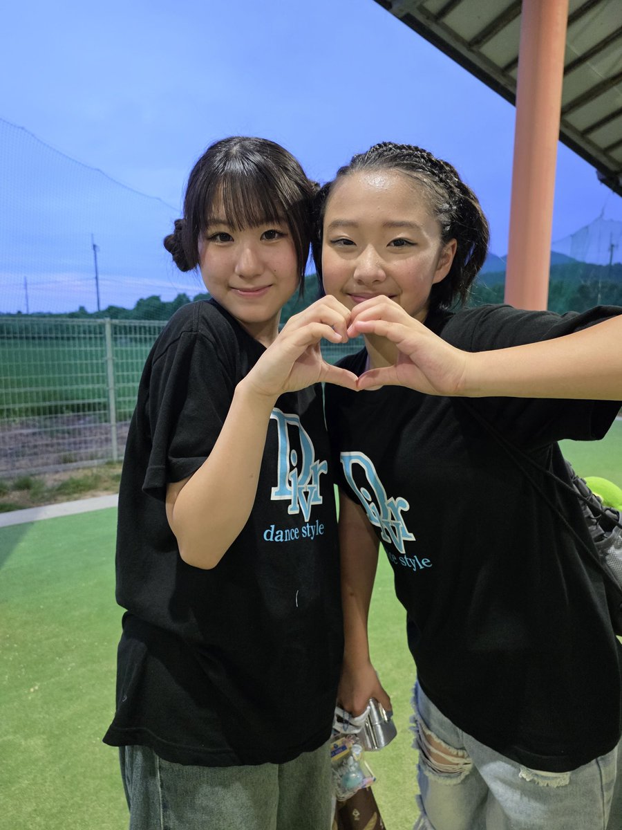 fxrch189's tweet photo. 2026.7.4
鳥取県大山町「第44回こうれいふるさと祭り」今回はアイドルSEA BLOOMとしてでわなく、Divrダンススタイルとして、ステージ出演後の、りの&はゆちゃんでありんす♪ #Divrdancestyle #rino #hayu #こうれいふるさと祭り #こうれい上屋付き多目的広場 https://t.co/j6thYa5qlb