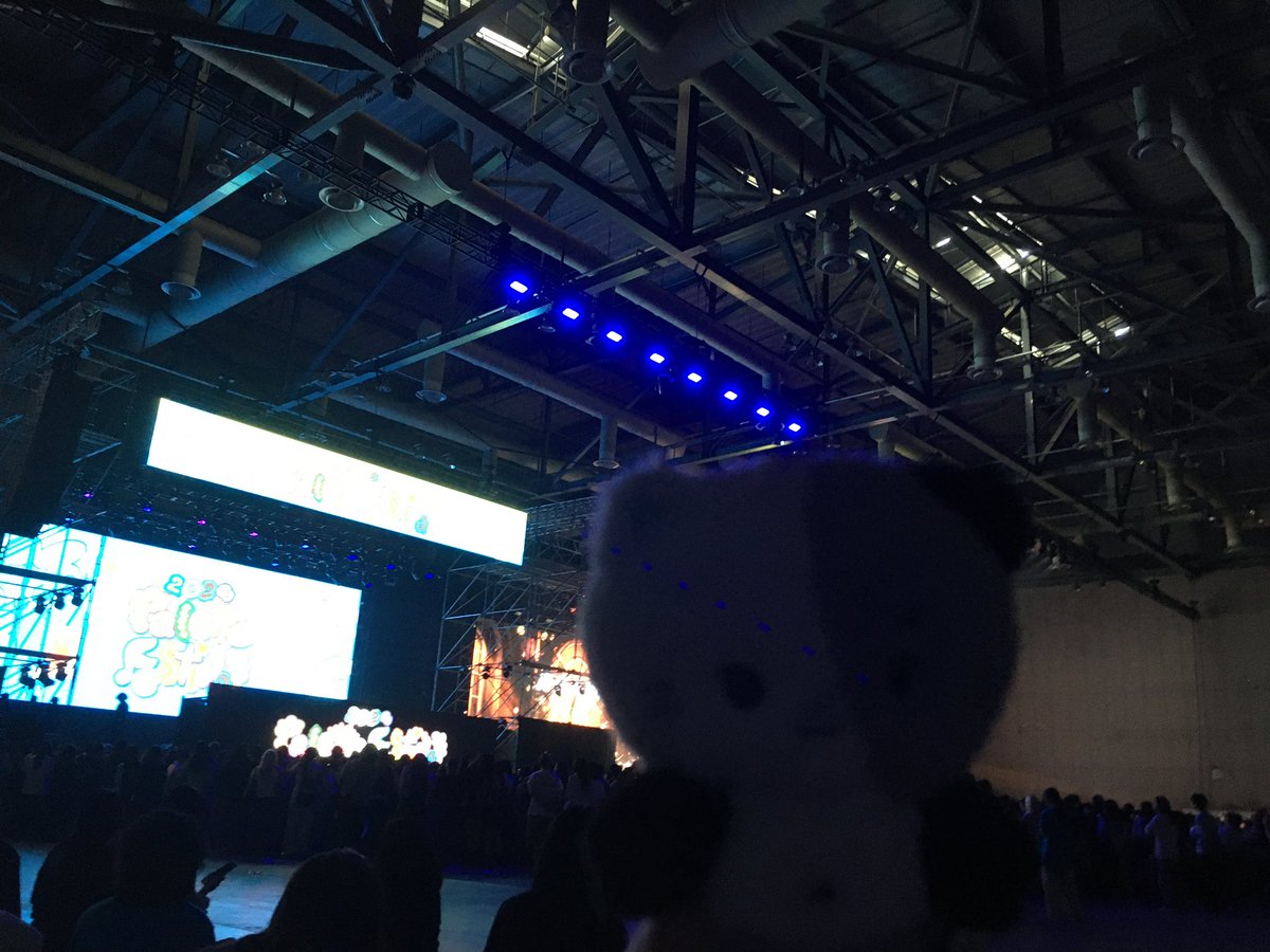 jjyeeeoni's tweet photo. 먹으러 온 팔레트 1일차 https://t.co/RH7r1cDLTO