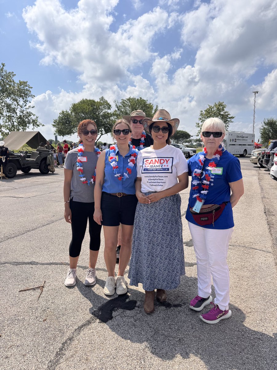 SandyForTXHD28's tweet photo. Happy 4th of July🇺🇸! Wishing y’all a safe and happy holiday filled with food, fireworks, and family! ❤️🤍💙

#4thOfJuly #HappyIndependenceDay #America #CommunityFirst #HD28 #PeopleOverPolitics https://t.co/TaetnLA79a