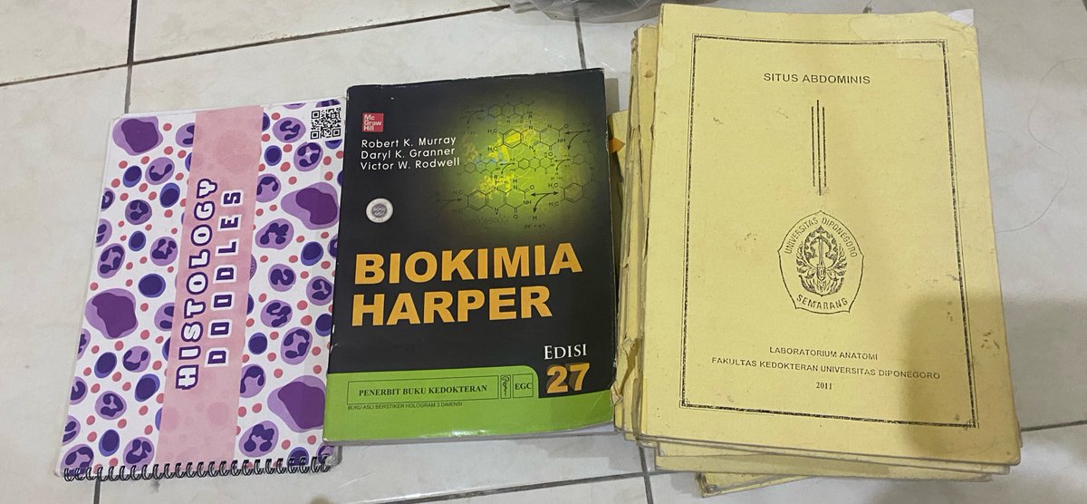 veryruthh's tweet photo. mau ngasih diktat anatomi, histology doodles, dan harper. gratiss ajaaa yukk untuk camaba kedokteran undip 🥰🥰🥰🥰 https://t.co/edKm5981pT