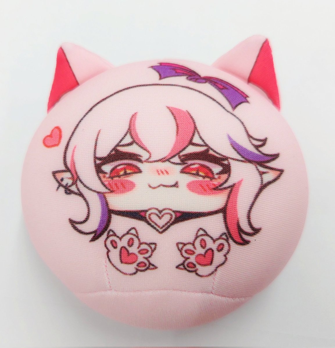 azsce224466's tweet photo. 她在鄙視我豪可愛哦🥰🥰🥰
���扁就變貓餅了><
菈比貓餅草莓大福！💝💝💝
#Elsword #艾爾之光 #菈比 https://t.co/xFq3lWyZFO