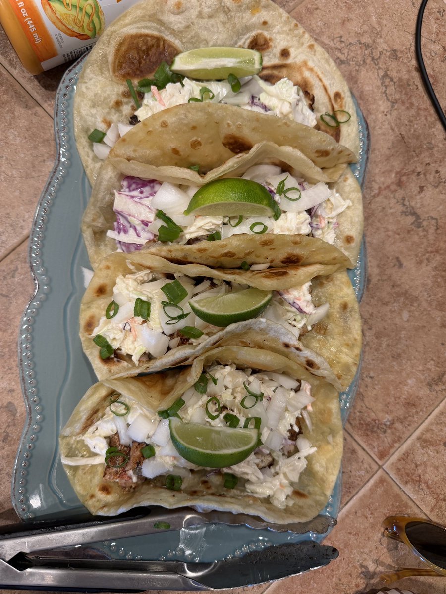 SmithDestin's tweet photo. Red snapper tacos! https://t.co/hDkKl6WSpn