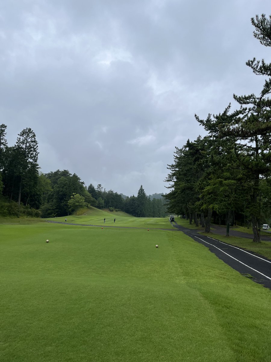 TomK_golf's tweet photo. 雨はなんとか耐えれそう！
行ってきます！ https://t.co/V28arVloA0