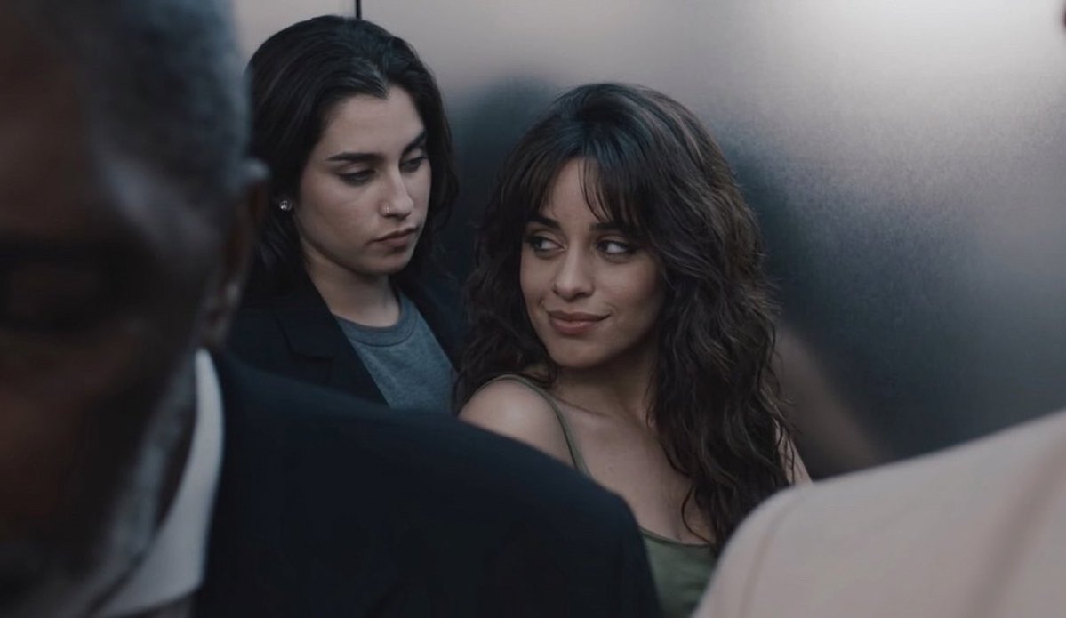 helenaacount's tweet photo. camila e a lauren em xeque mate🫦 https://t.co/bypA8V7z94