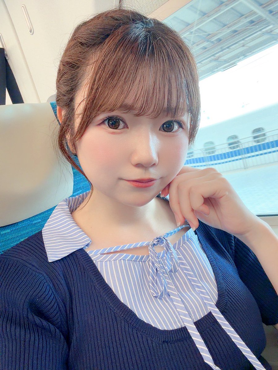 Post by 紫音えりか🍒🥟 on X: おはよ～🚄✨️