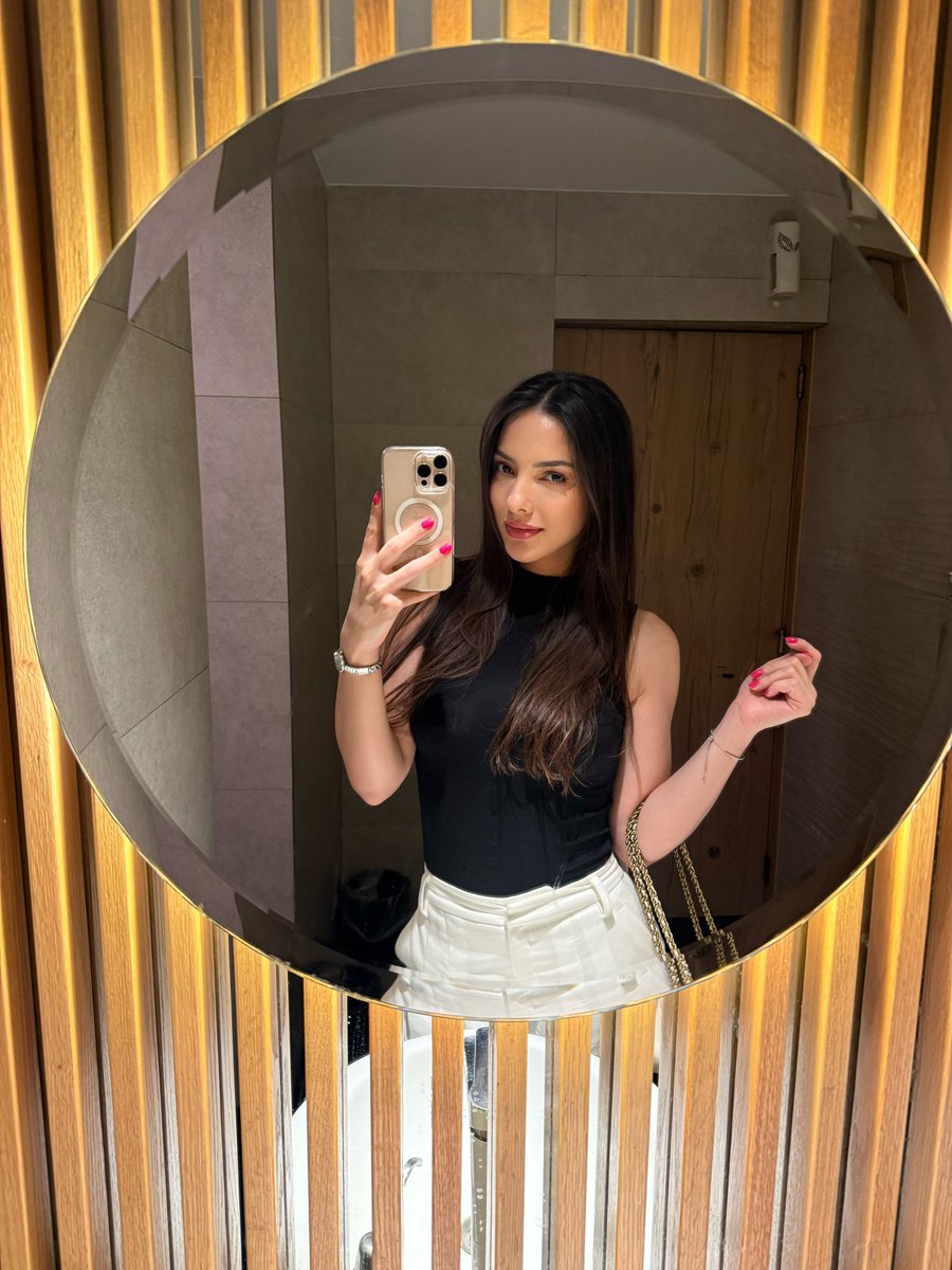 Cami tweet media