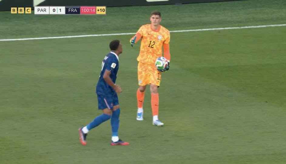 liberta___depre's tweet photo. Orlando Gil, goleiro do Paraguai, na zona mista do Lincoln Financial Field, sobre Kylian Mbappé: 

"Eu estendi a mão para ele para felicitá-lo, mas ele me ignorou. Fiquei com raiva, mas depois me acalmei. Só queria parabenizá-lo. A França é candidata a ser campeã do mundo."

📷Divulgação