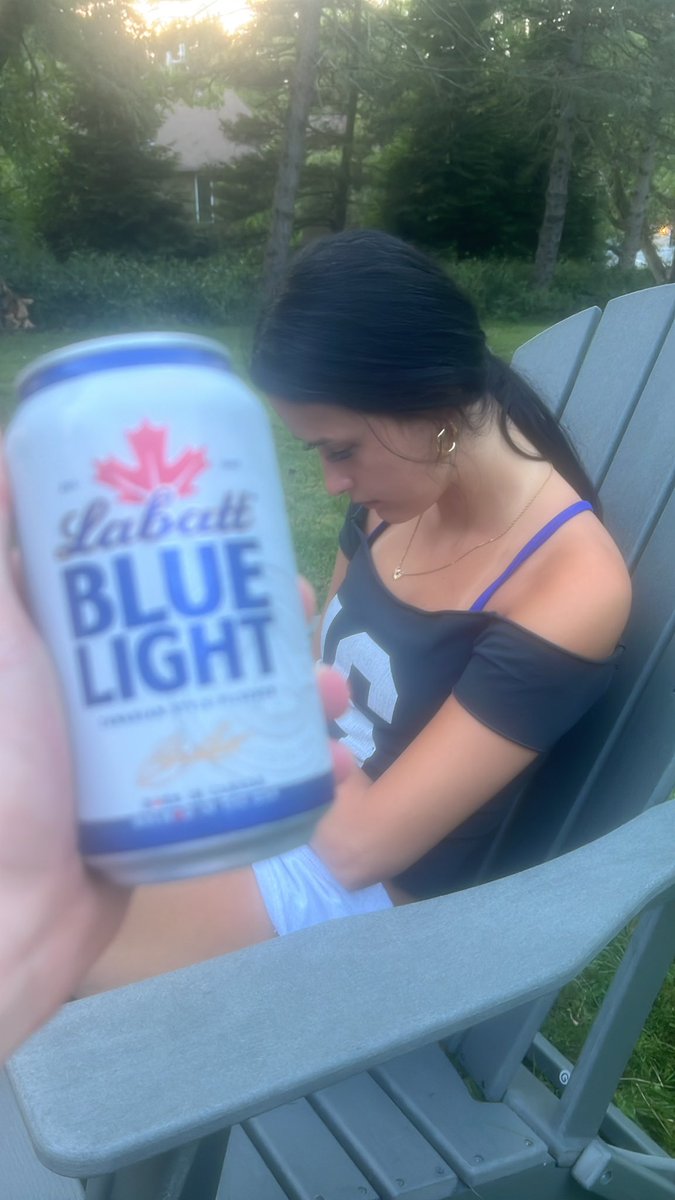 jawn1688259's tweet photo. just stole a beer from Bellas dad 👨 #bellaisabaddie #bellaboo https://t.co/ZLHdBpVW7K