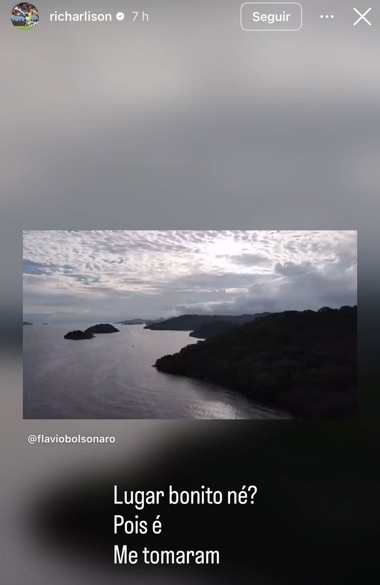 coringapolitico's tweet photo. 🚨URGENTE ! Após stories de Richarlison expondo Flavio Bolsonaro candidato do PL, que tomou a mansão do jogador, ele está recebendo uma enxurrada de comentários.   
Campanha do Rachadinha foi pro lixo!!!! 🤣🔥🤡 https://t.co/BD1NvVQ3Bc