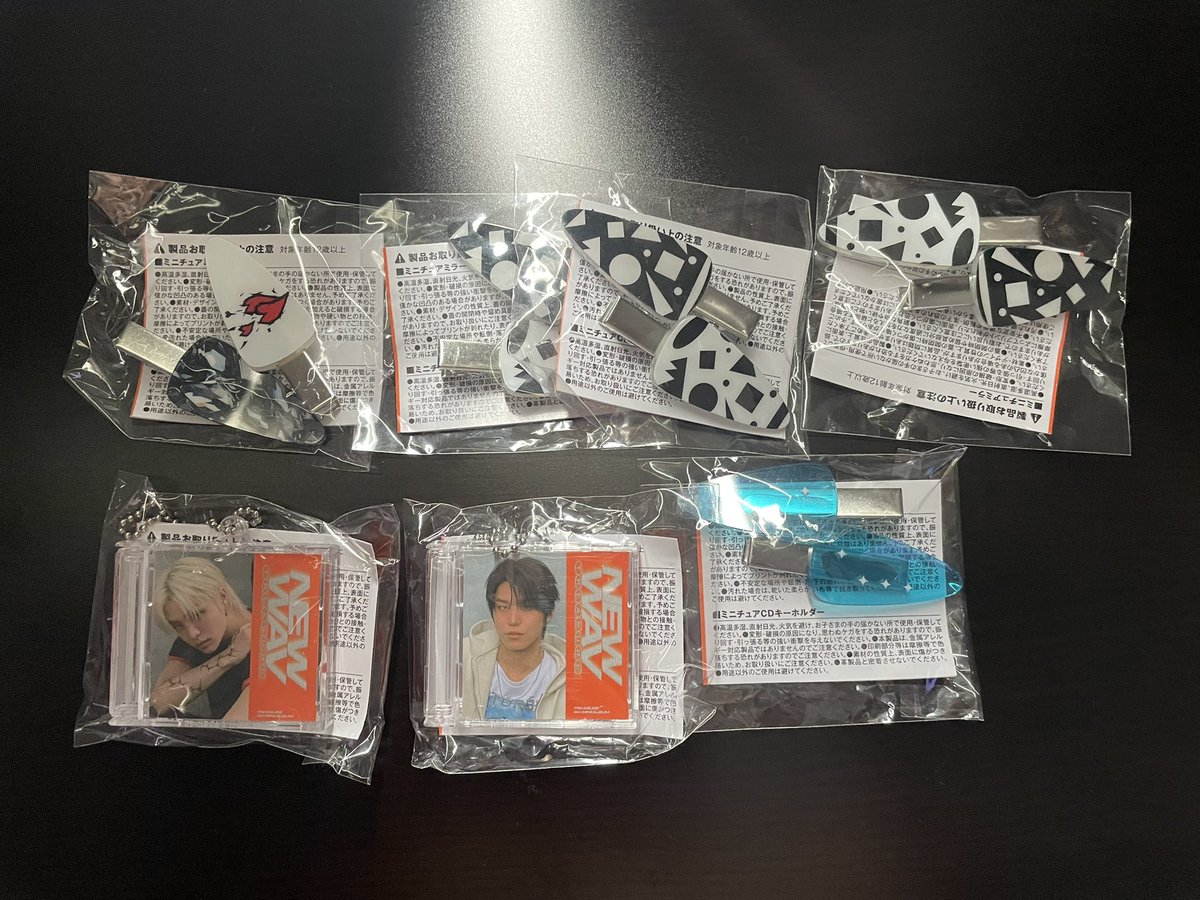 ukishotan's tweet photo. Treasure ガチャガチャ交換
  
譲)) 🐶、🐺、🐨クリップ
        🐶、🐺CDキーホルダー
  
求)) ヨシくん
  
幕張メッセでの手渡し可能
お気軽にお声掛けください！
 #Treasure交換 https://t.co/4ZAxP7O9Qp