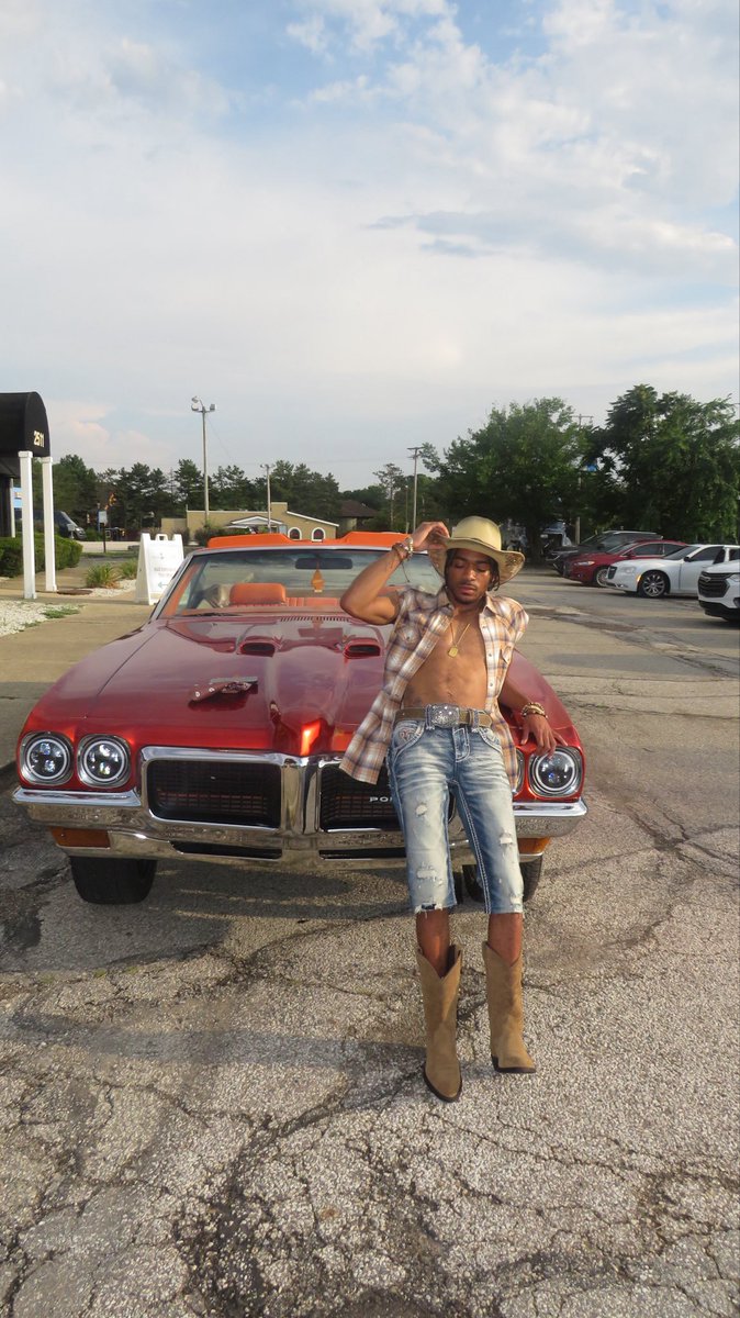 _tayytaee's tweet photo. The FINEST COWBOY 😍 https://t.co/RT5PFBZAiZ
