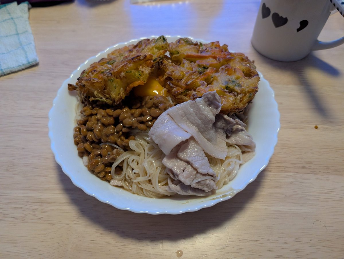 seken518's tweet photo. 揖保乃糸をこんな食い方するなんてなんて贅沢なんや https://t.co/ERhn7Lu0Hm