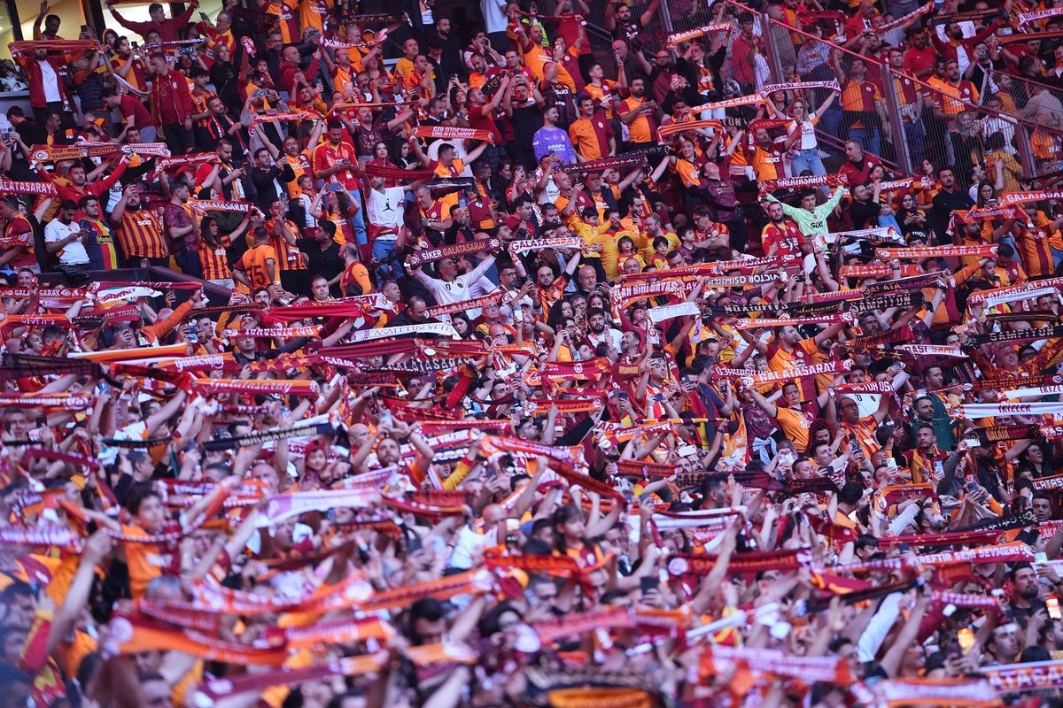 GalatasaraySK's tweet photo. Günaydın #ŞampiyonGalatasaray Ailesi https://t.co/8Ia8kOQuT3