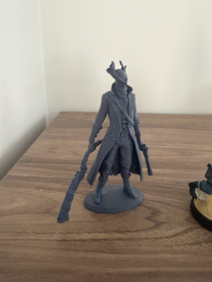 Luke_Nuukem's tweet photo. @thunderba11r Here's something random, I 3d printed this to test my printer. Pretty cool https://t.co/jvc8yiiOmv