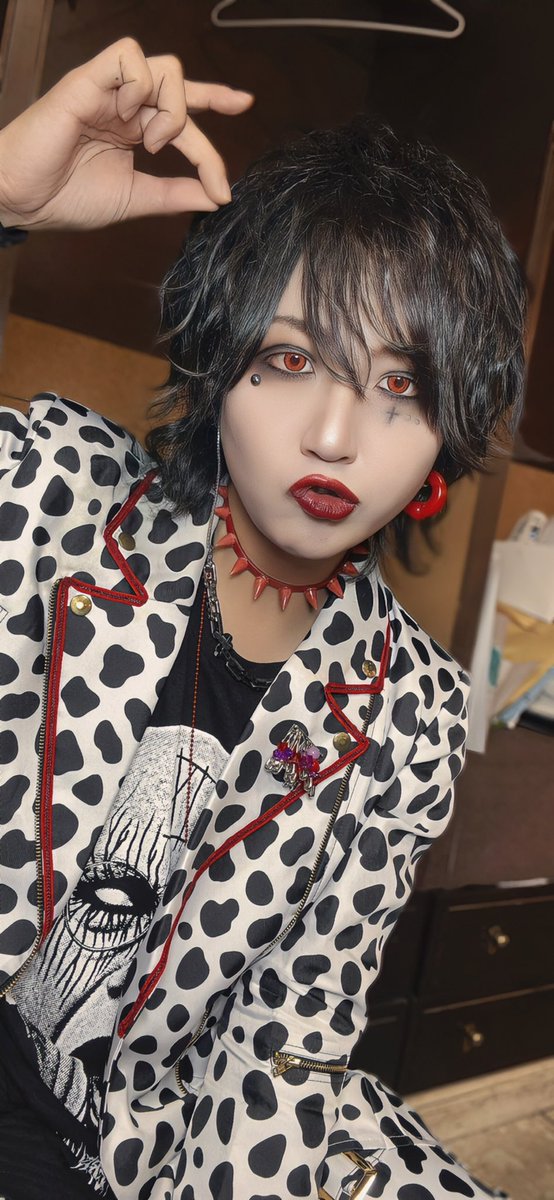 koala_shellmy's tweet photo. 福山MAYHEMでした。
すごいいい熱量で求め合えた気がします。

俺はしがないベーシストですが
感情を乗せることに重きを置いて、 https://t.co/aXGxjV82II