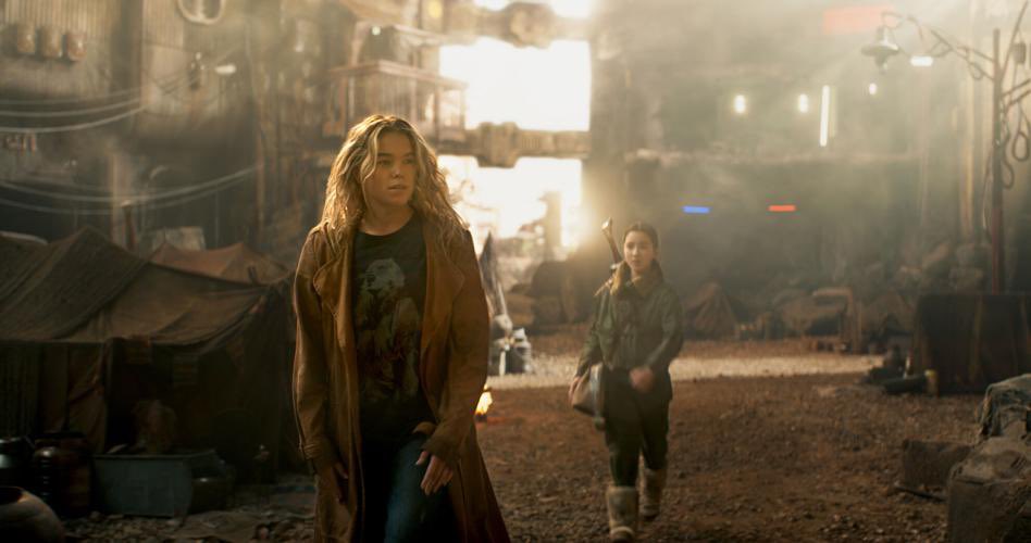 simplypokers's tweet photo. thinking about how kara immediately flew to ruthye when she screamed for her and had NO hesitation. her pulling her chair away from the creep too. 

she didn’t play around for that little girl. 😭

like…you mean she’ll carry me in her strong arms and hold me close ? https://t.co/2YTa09Kiwm