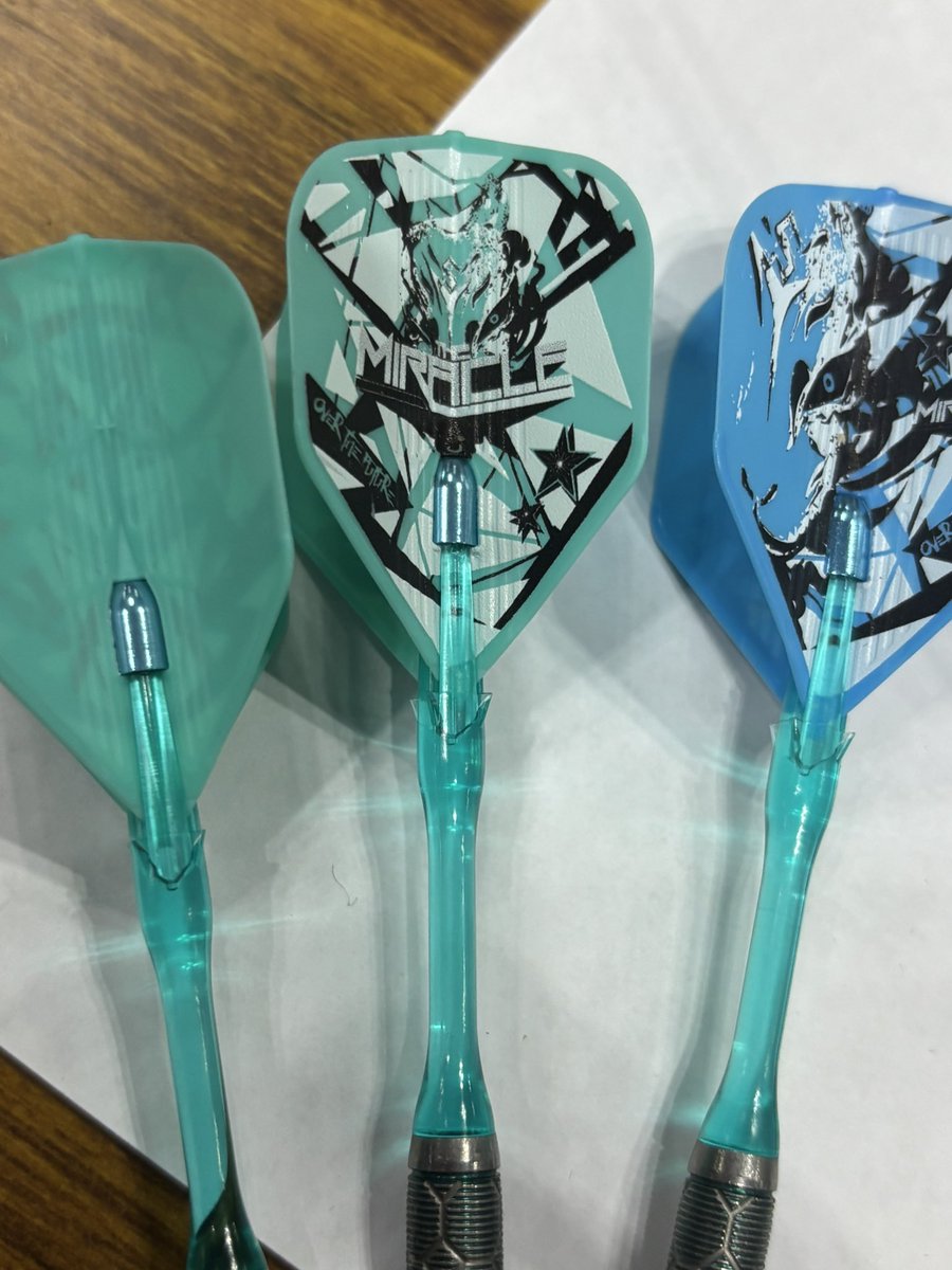 Darts_krn's tweet photo. Lのフライト、奥まで刺さったことなくて刺したいけど出来ない
誰か助けてJ-28にいます https://t.co/mUGxIRYCsE