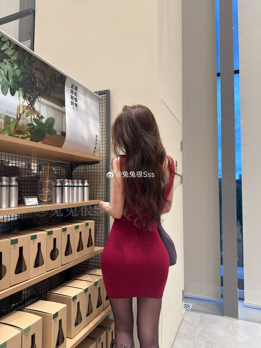 tutuhenSss's tweet photo. 征服你的从来不是类型
绫「花叙」
#绫lingtouch##ootd# https://t.co/8JK48jF5U1
