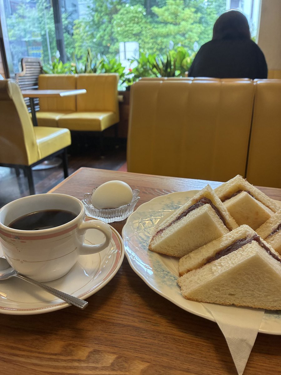 rbt0701's tweet photo. おはようございます
コーヒー、ゆで卵、小倉トースト
喫茶・軽食　高原 https://t.co/t9vfbv4DLU