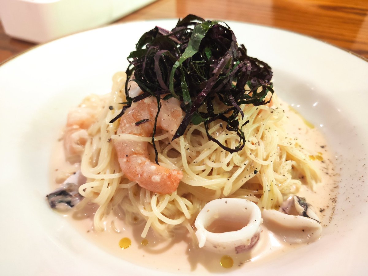 irodori2017's tweet photo. おはようございます！
お店に来たら漏電遮断器が働いて停電してました💦食材は大丈夫でした！
良かったーー‼️

昨日に引き続き、
神戸ビーフのローストビーフ丼がおすすめです🥩手切りなので分厚くなってしまう可能性も！お肉は100㌘以上乗ります✨

本日もランチ、ディナーよろしくお願いします😆 https://t.co/qX7U1GJ3o6