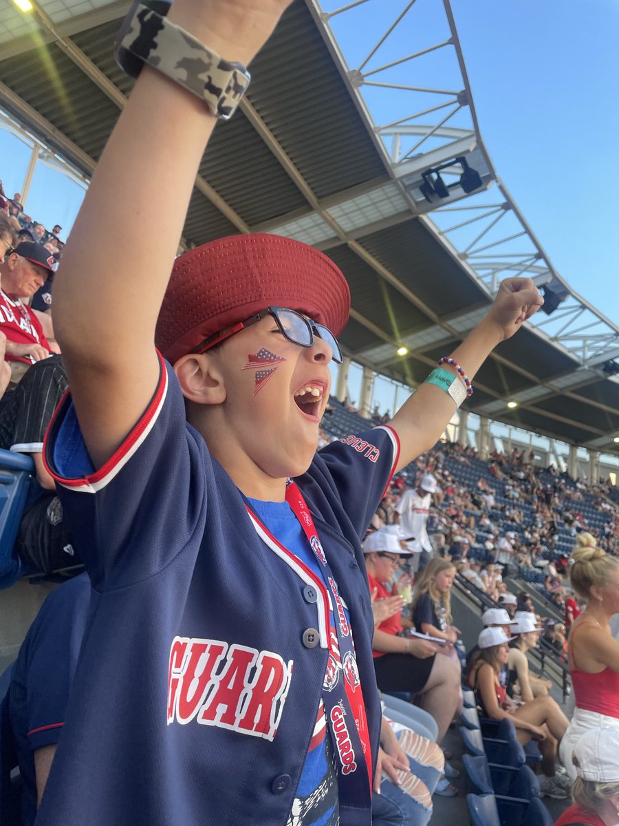 KaraFrair's tweet photo. The face you make when ketchup wins the Hot Dog Derby @CleGuardians #guardsball https://t.co/AGIFvVrvzh