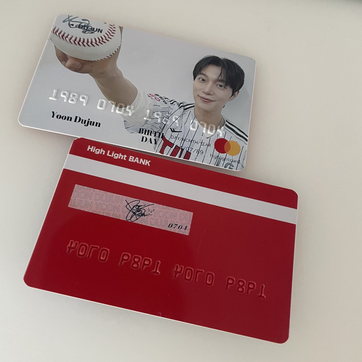 idolcafe_ic's tweet photo. HighLight Beast ドゥジュン 新大久保 センイル
#HighLight #Beast #Dujun #ドゥジュン
#HAPPYDujunDAY
#センイル #イベント
#新大久保 #カフェ #プリラテ #LIGHTと繋がりたい #カップホルダー #センイルカフェ #カプホ #新大久保センイル #LIGHTさんと繋がりたい #ドゥジュンセンイル https://t.co/pV5eO567mE