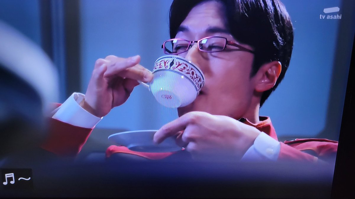 Mutuki2018's tweet photo. 同調圧力には屈せず
お茶を小指を立てて嗜むタイプ
#nitiasa #超ギャバン https://t.co/qZkbeonNMV