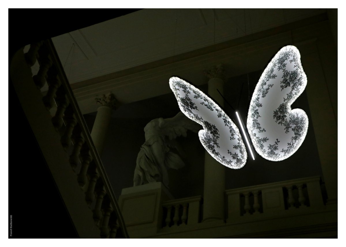 PaweRut98116786's tweet photo. Skrzydła

(Instalacja w holu Muzeum Drukowanych Tkanin (Musée de l'Impression sur Étoffes) w Miluzie)

#Wmuzeum #IntheMuseum #Mulhouse https://t.co/3mdaN7ZKB3