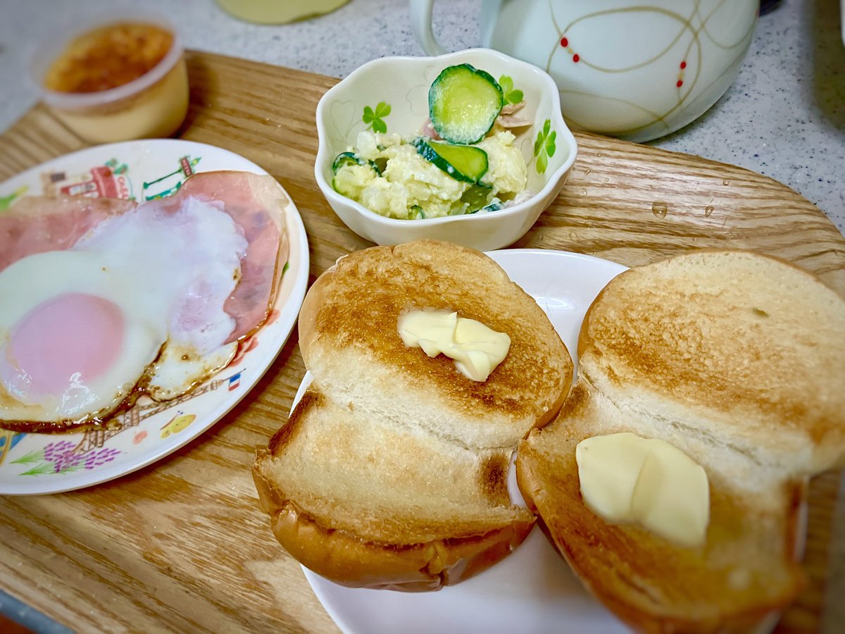 LOLOPerz2's tweet photo. 約一週間続いた連休最終日

心地好い目覚め

#LOLOPKitchen https://t.co/WW62cfYiQk