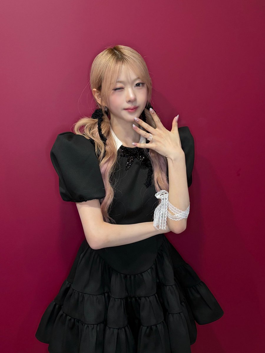 bome_zip's tweet photo. she's never been more princessy
260704
[from bome on 2gathr]
#BOME #봄 #AtHeart #앳하트 https://t.co/ZcJnKmQxmQ