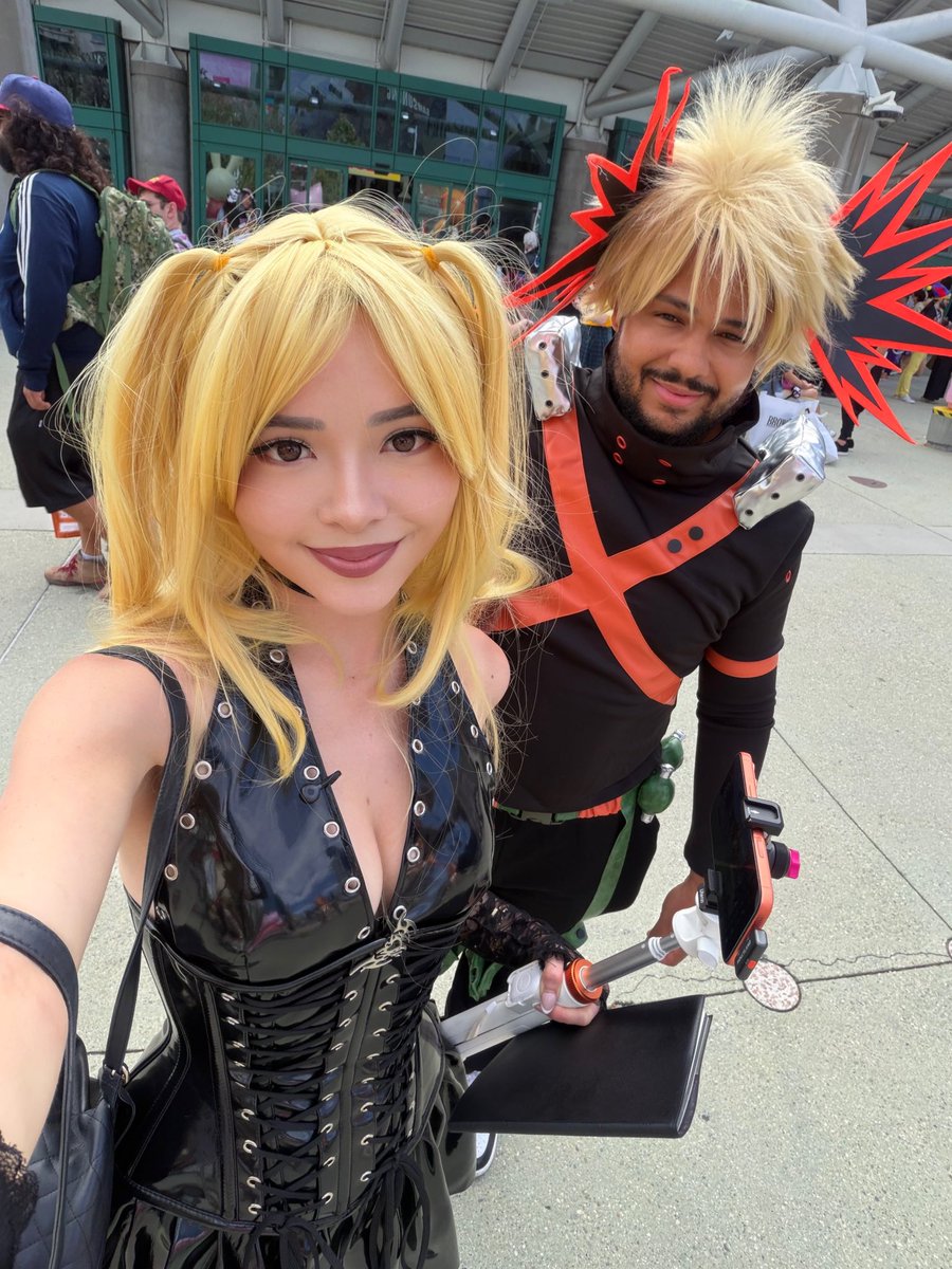 nmplol's tweet photo. Absolute W 10 hour stream today. 

Got to check out Anime Expo today with Misa Amane!

Also met so many wonderful viewers! You guys are awesome!

Thank you!!! https://t.co/5XZnbA7djE