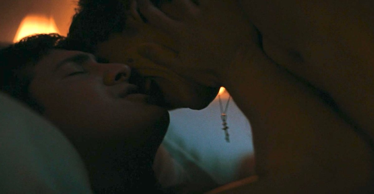 hollanovgirl's tweet photo. licha y el cuti mientras el resto del plantel prepara el asado. https://t.co/Q6UbfSR4IX