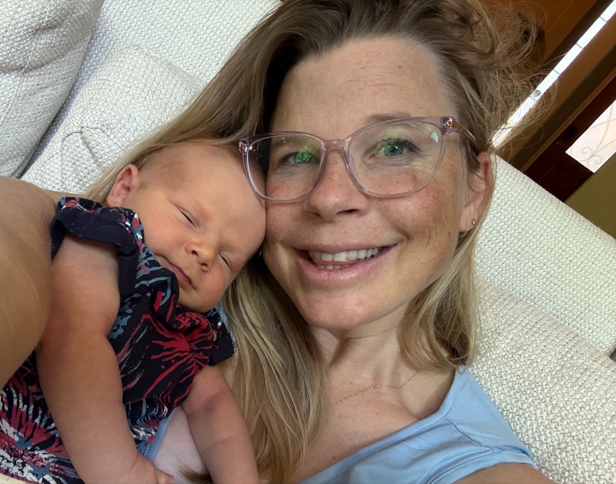 esherifftv's tweet photo. Happy 4th of July. Born in the USA!🇺🇸 ❤️🧨 https://t.co/t4HZH55kuh