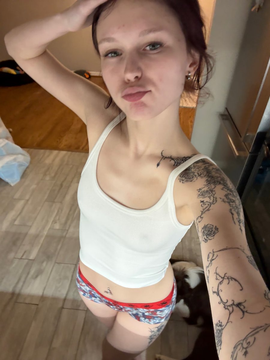 hugmealicerc's tweet photo. i get wet with just a kiss btw https://t.co/ExjAducdIz