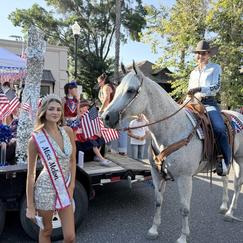 AlexandraSenate's tweet photo. It was so wonderful to see so many people coming out in Turlock to celebrate the 250th birthday of the United States. Happy Independence Day! https://t.co/UeKYHo9w6s