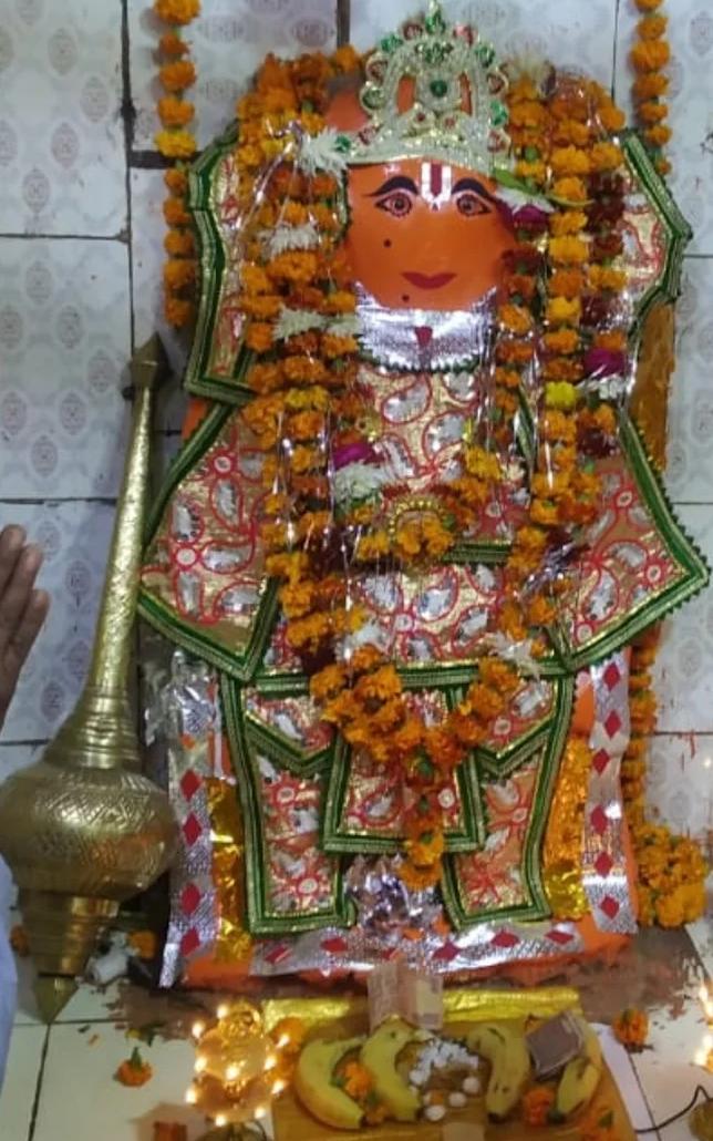 sun200369's tweet photo. 🙏 जय श्री राम🙏 
श्री हनुमान मंदिर, पुलिस स्टेशन के पास, नवग्रह कॉलोनी, MP. में विराजमान श्री हनुमान जी महाराज के दिव्य दर्शन। प्रभु की कृपा से आज का दिन शुभ एवं मंगल मय हो। श्री सीतारामजी महाराज सबका कल्याण करे।
🙏सुप्रभात🙏 https://t.co/SUUzsSqBBO