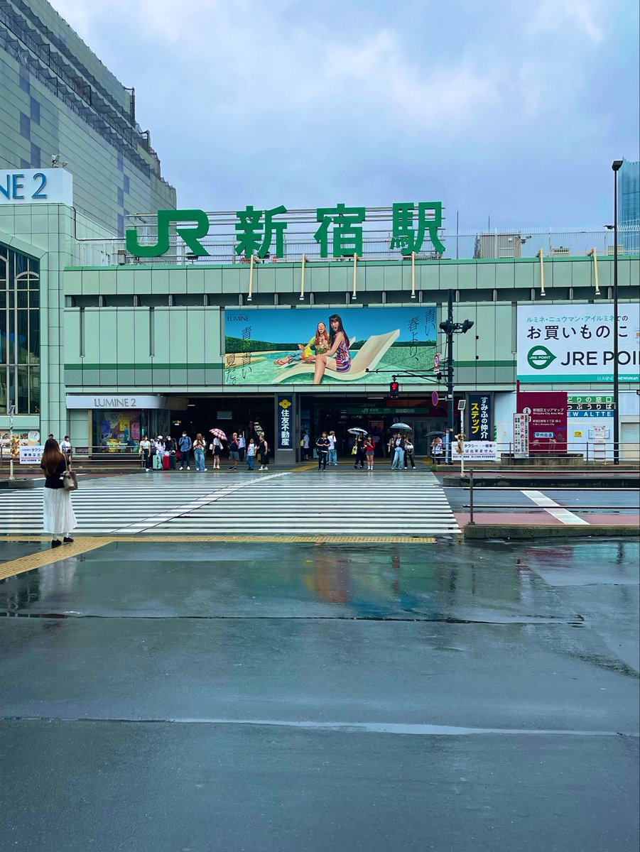 mini21479420's tweet photo. 雨もやんでラッキー😊
無事に物販も買えて安心☺️ https://t.co/cSxPHxx5bd